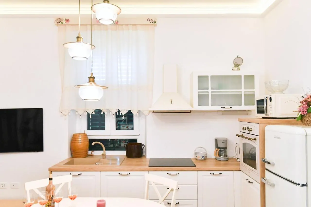 Apartment Carissima-Direct On Sea, Lovran-Opatija  Lovran