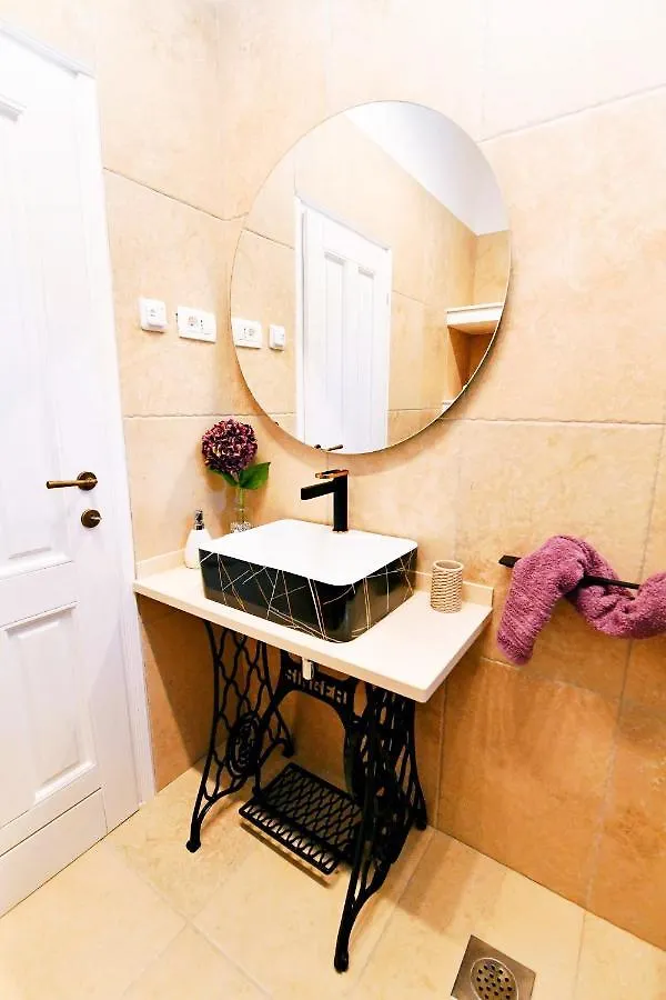 Apartment Carissima-Direct On Sea, Lovran-Opatija 0*, Lovran